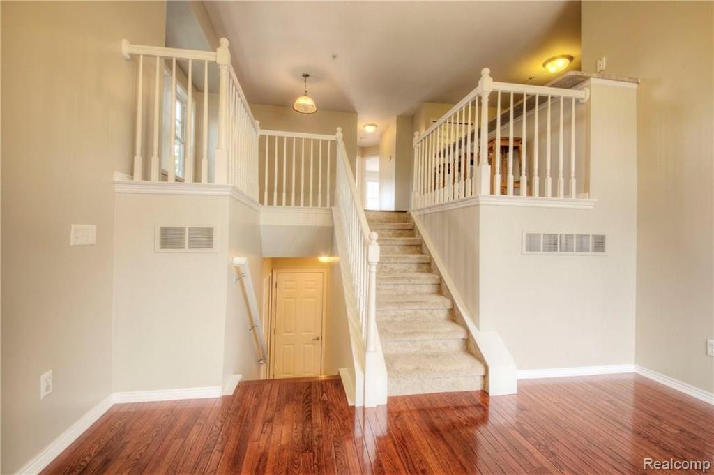 50103 Harding Street, Unit 123 Canton, MI 48188 - Photo 8 of 49