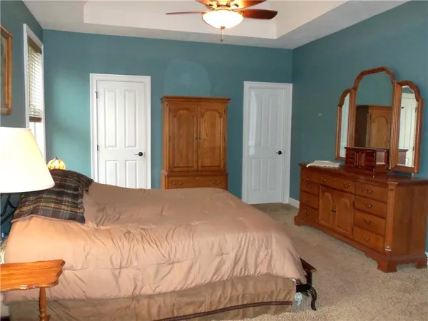 $649,900 | 7011 Sunrise Lane, McDonald, PA 15057