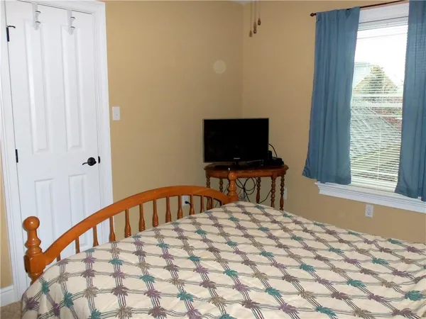$649,900 | 7011 Sunrise Lane, McDonald, PA 15057