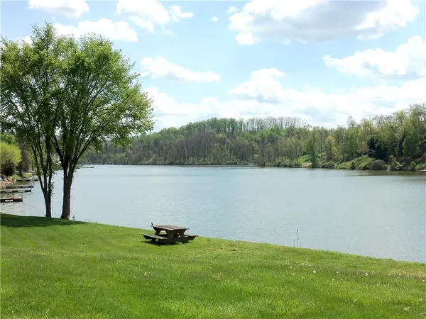 $649,900 | 7011 Sunrise Lane, McDonald, PA 15057