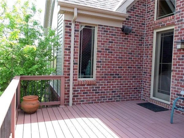 $649,900 | 7011 Sunrise Lane, McDonald, PA 15057
