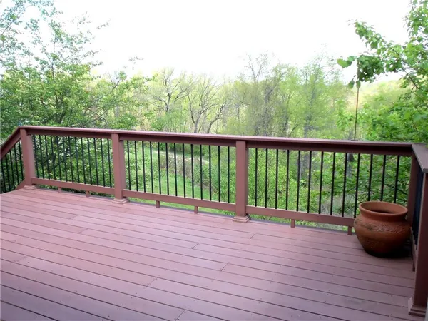 $649,900 | 7011 Sunrise Lane, McDonald, PA 15057