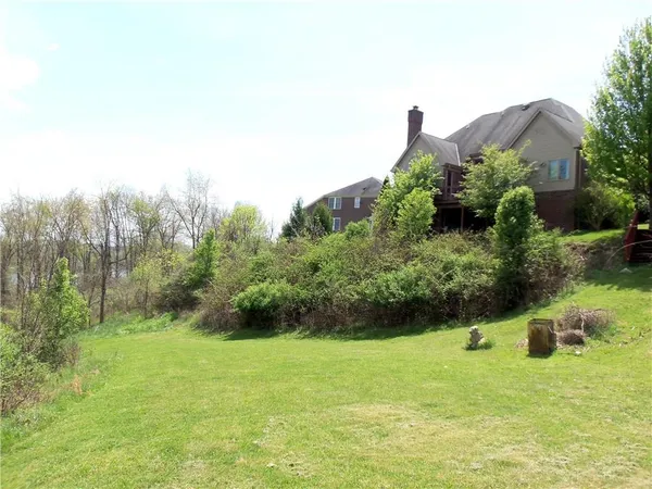 $649,900 | 7011 Sunrise Lane, McDonald, PA 15057