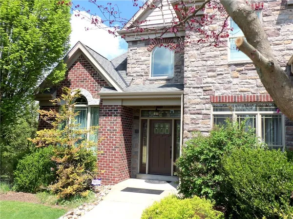 $649,900 | 7011 Sunrise Lane, McDonald, PA 15057
