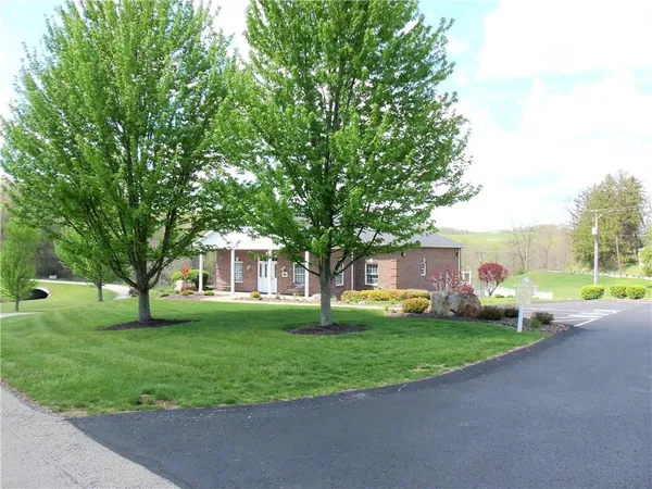 $649,900 | 7011 Sunrise Lane, McDonald, PA 15057