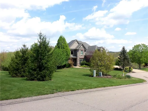 $649,900 | 7011 Sunrise Lane, McDonald, PA 15057