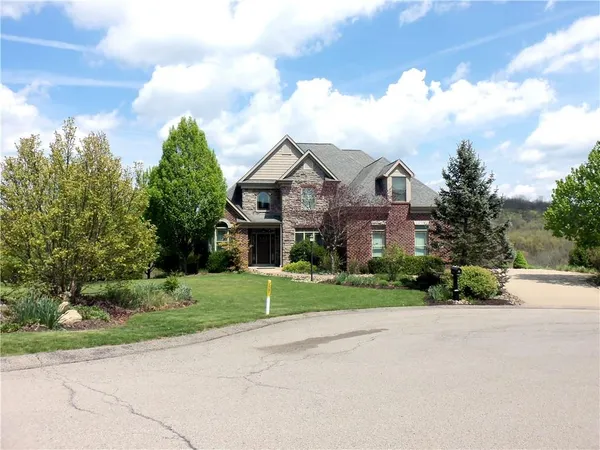 $649,900 | 7011 Sunrise Lane, McDonald, PA 15057