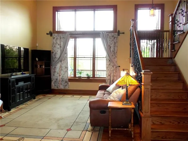 $649,900 | 7011 Sunrise Lane, McDonald, PA 15057