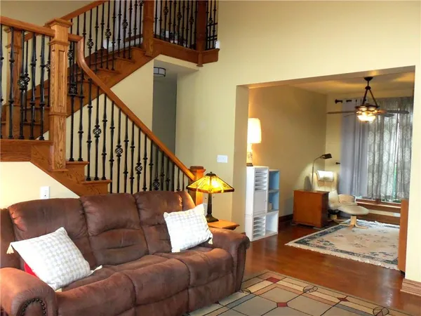 $649,900 | 7011 Sunrise Lane, McDonald, PA 15057