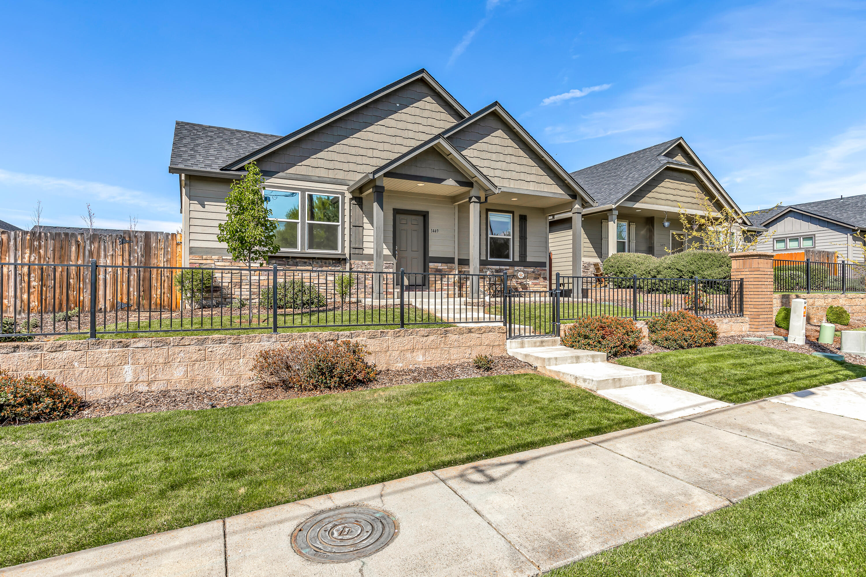 1449 Spring Street Medford, OR 97504 - Photo 1 of 29 9R9A5118