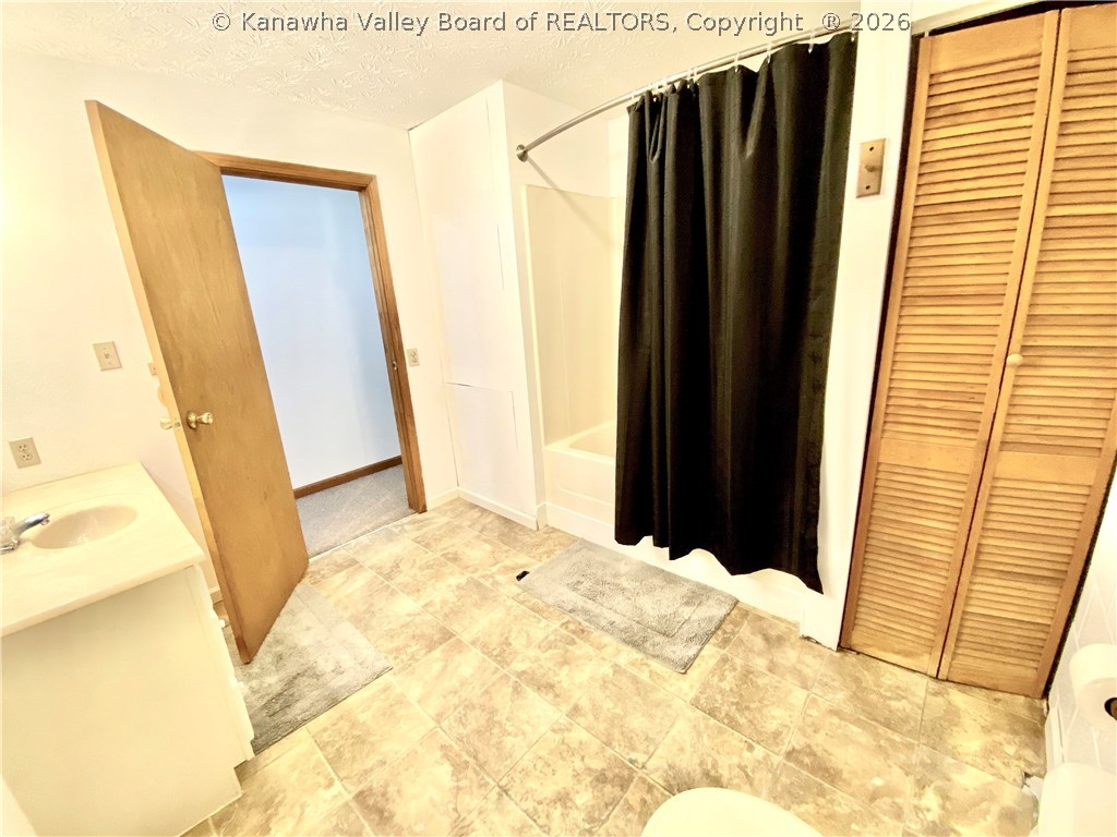 735 Barnette Road Point Pleasant, WV 25550 - Photo 12 of 49 Gallery Image 12
