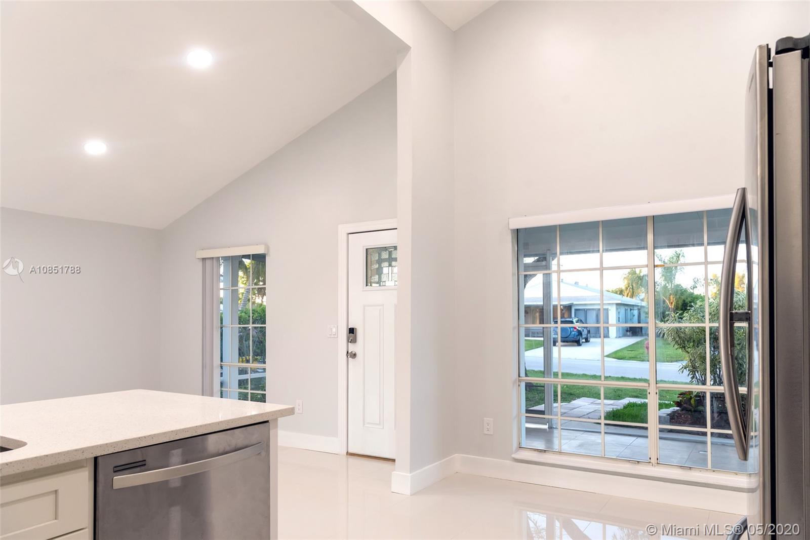8332 Butterfield Lane Boca Raton, FL 33433 - Photo 2 of 36 Gallery Image 2