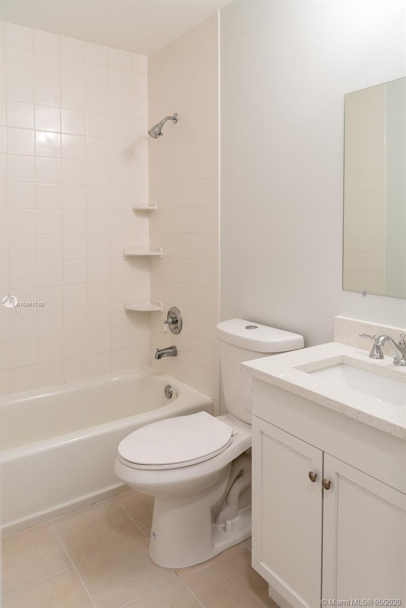 8332 Butterfield Lane Boca Raton, FL 33433 - Photo 14 of 36 Gallery Image 14