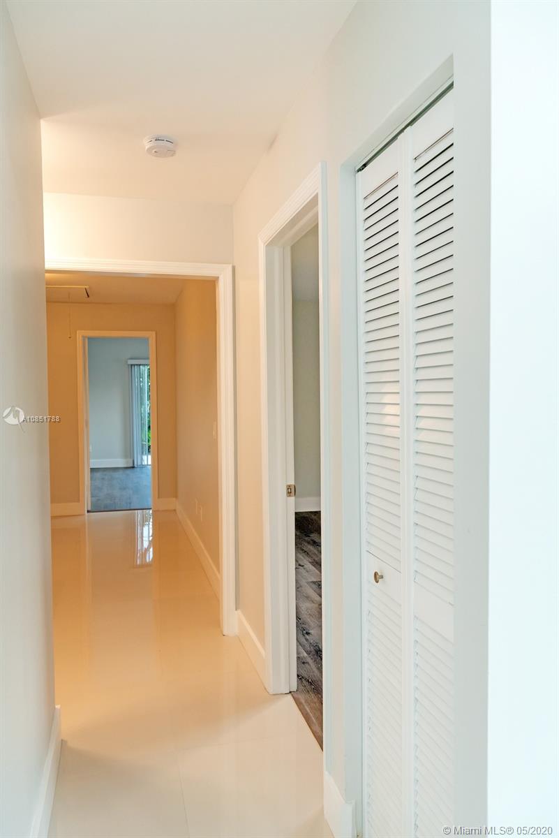 8332 Butterfield Lane Boca Raton, FL 33433 - Photo 10 of 36 Gallery Image 10