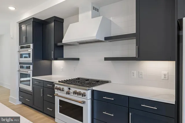 $4,700 | 2606 West Peninsula Drive, Unit 309B, Baltimore, MD 21230