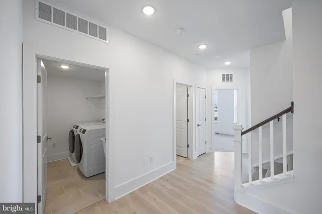 $4,700 | 2606 West Peninsula Drive, Unit 309B, Baltimore, MD 21230