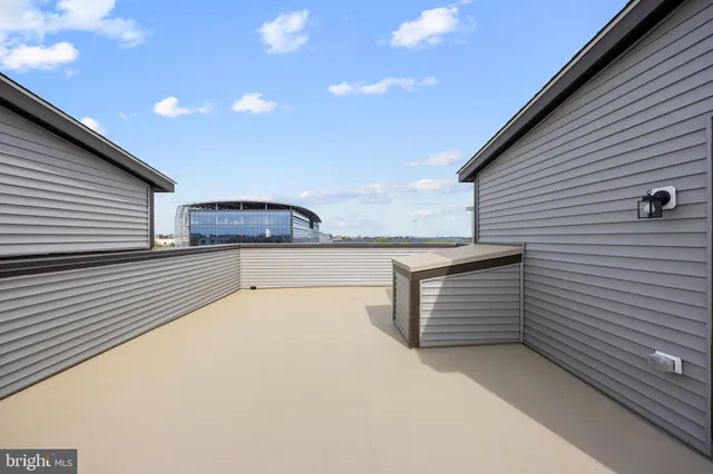 $4,700 | 2606 West Peninsula Drive, Unit 309B, Baltimore, MD 21230