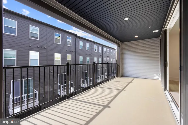 $4,700 | 2606 West Peninsula Drive, Unit 309B, Baltimore, MD 21230