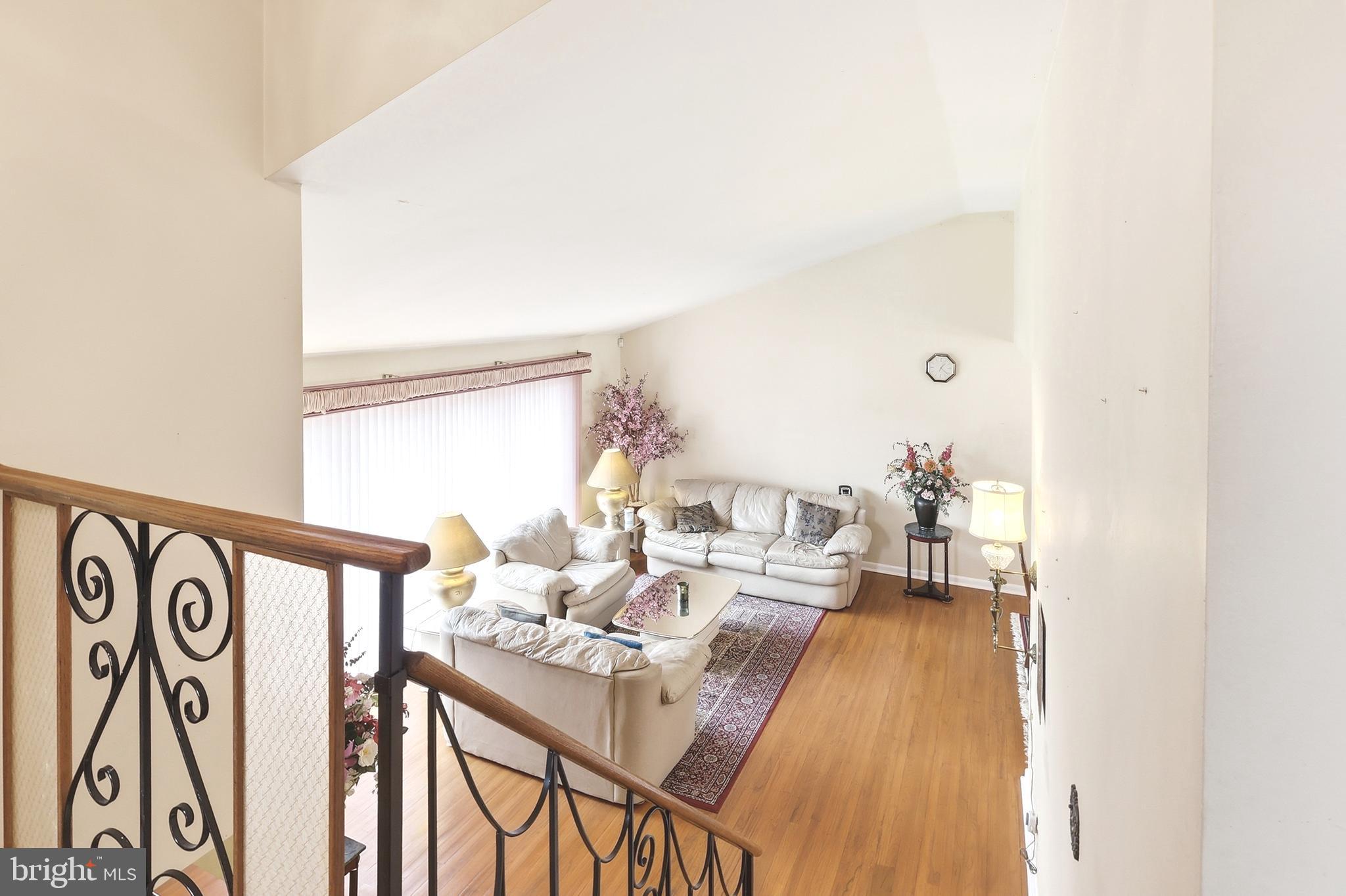 123 Pocasset Road Philadelphia, PA 19115 - Photo 18 of 35 a living room with furniture and a table