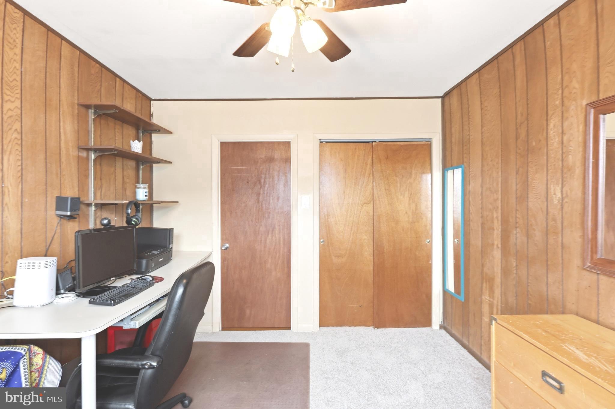 123 Pocasset Road Philadelphia, PA 19115 - Photo 22 of 35 a workspace with furniture and window