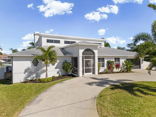 $1,199,000 | 617 Kingston Court, Apollo Beach, FL 33572