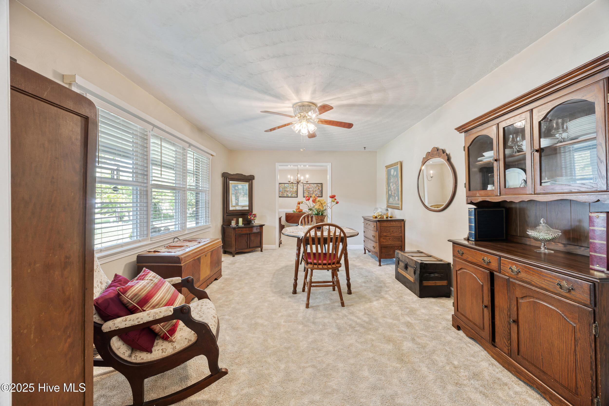 2009 Johnson Road Elizabeth City, NC 27909 - Photo 5 of 49 Formal Living Room