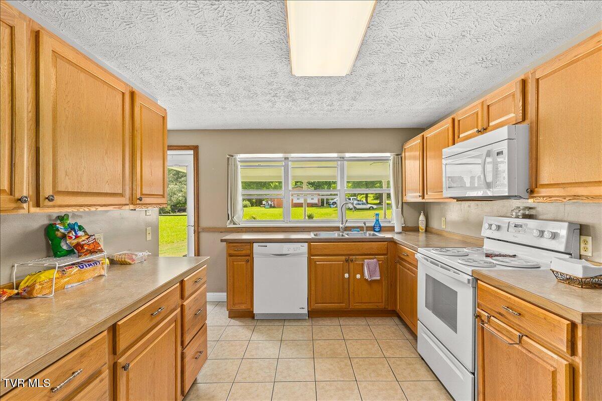 7275 Erwin Highway Chuckey, TN 37641 - Photo 12 of 43 14-128A1522