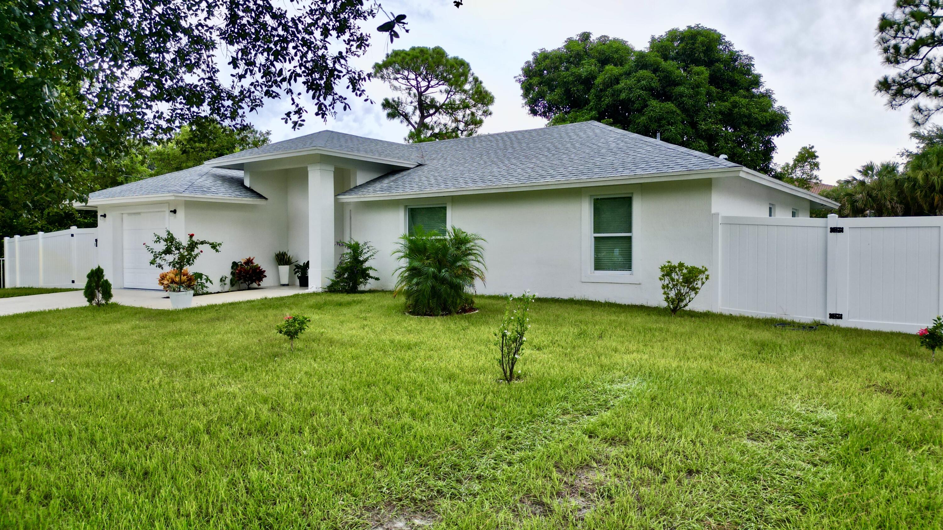 6539 Alexander Road West Palm Beach, FL 33413 - Photo 14 of 51 14