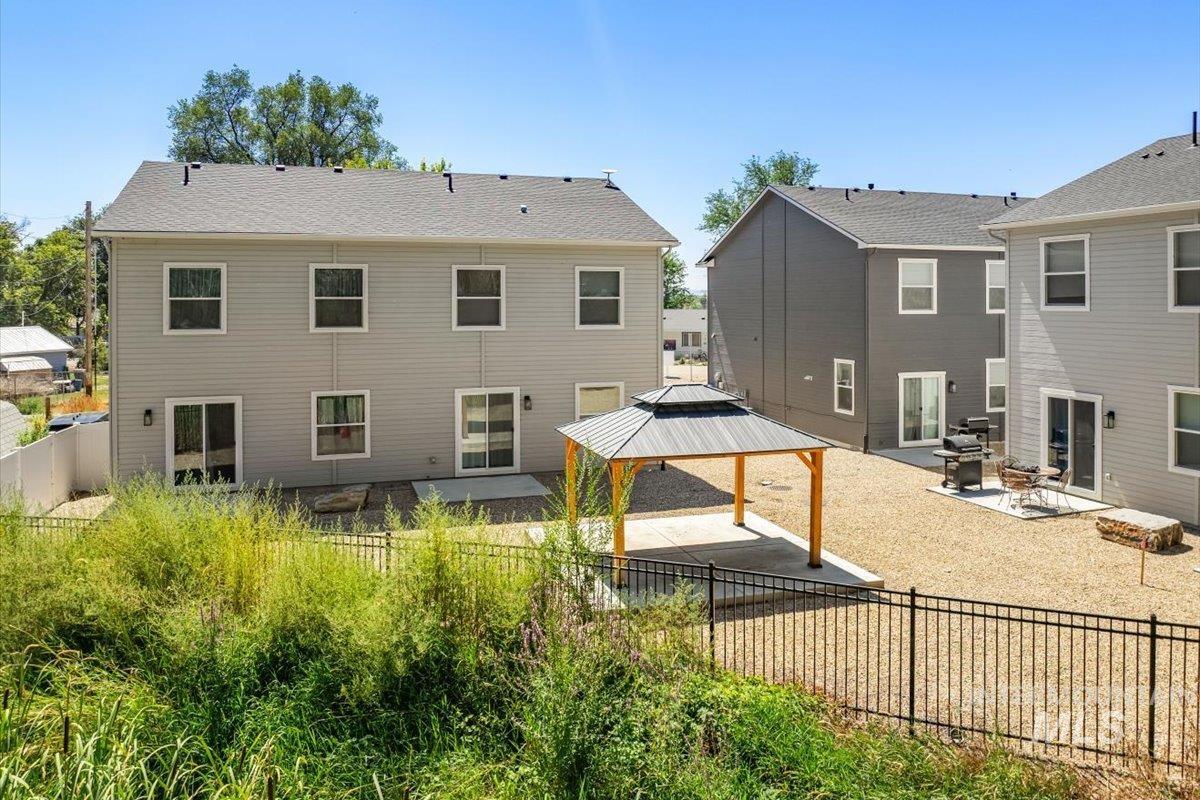 705 East Bates Avenue Parma, ID 83660 - Photo 13 of 15