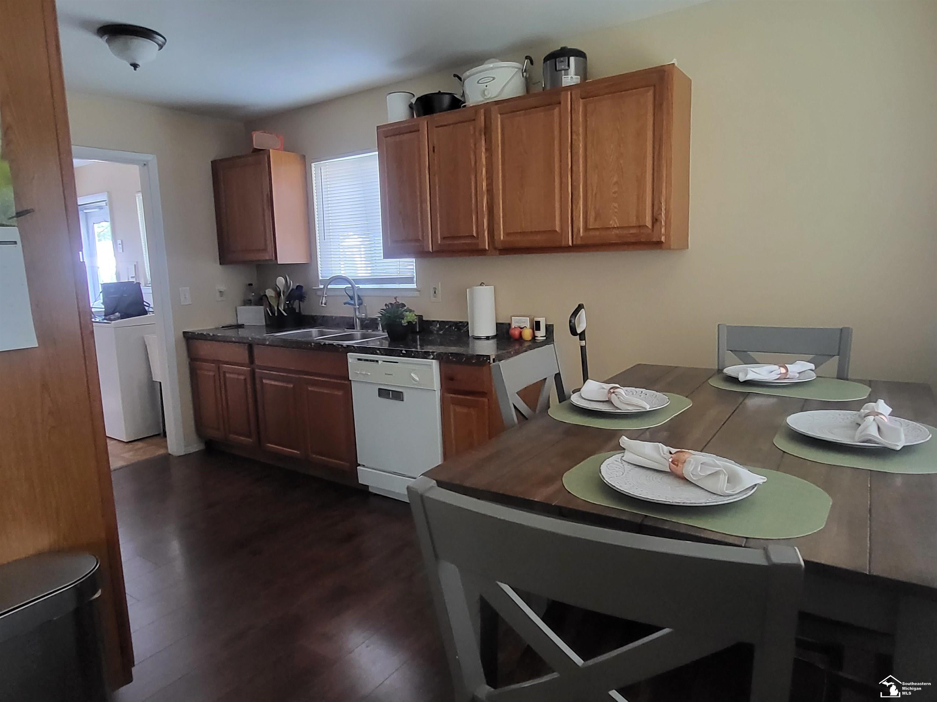 19995 Inkster Road Livonia, MI 48152 - Photo 12 of 26