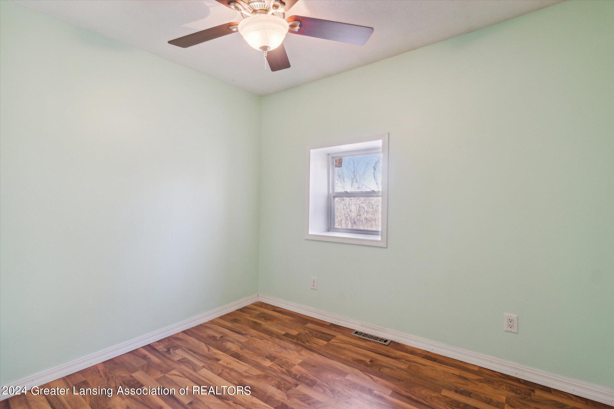 16910 Jones Lake Road Lansing, MI 48906 - Photo 17 of 35 21-16910-Jones-Lake-Rd-Lansing-MI-48906-