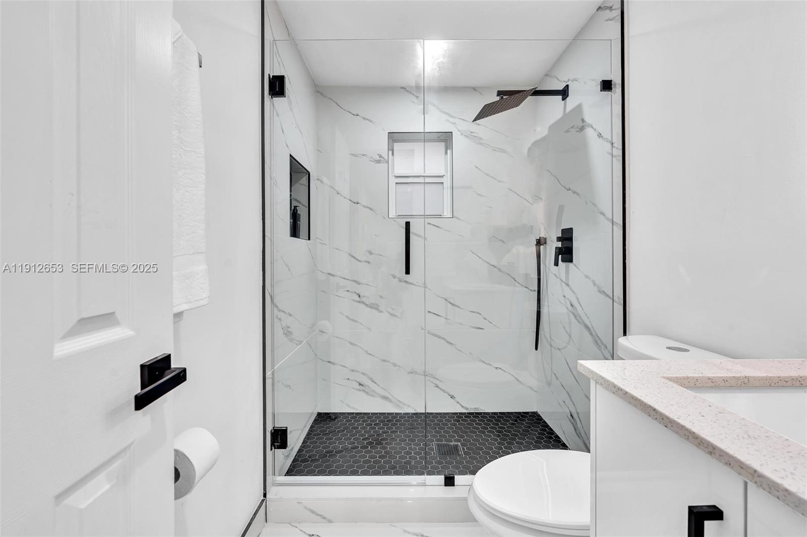 923 Northwest 110th Street, Unit B Miami, FL 33168 - Photo 16 of 18