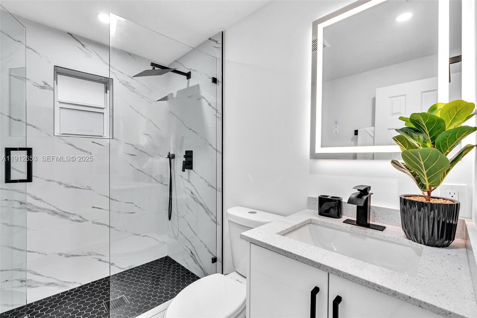 923 Northwest 110th Street, Unit B Miami, FL 33168 - Photo 17 of 18