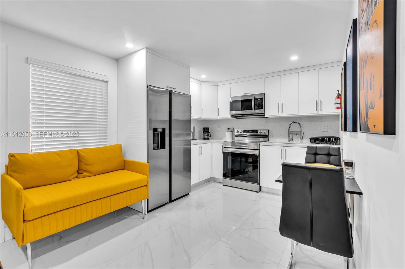 923 Northwest 110th Street, Unit B Miami, FL 33168 - Photo 5 of 18