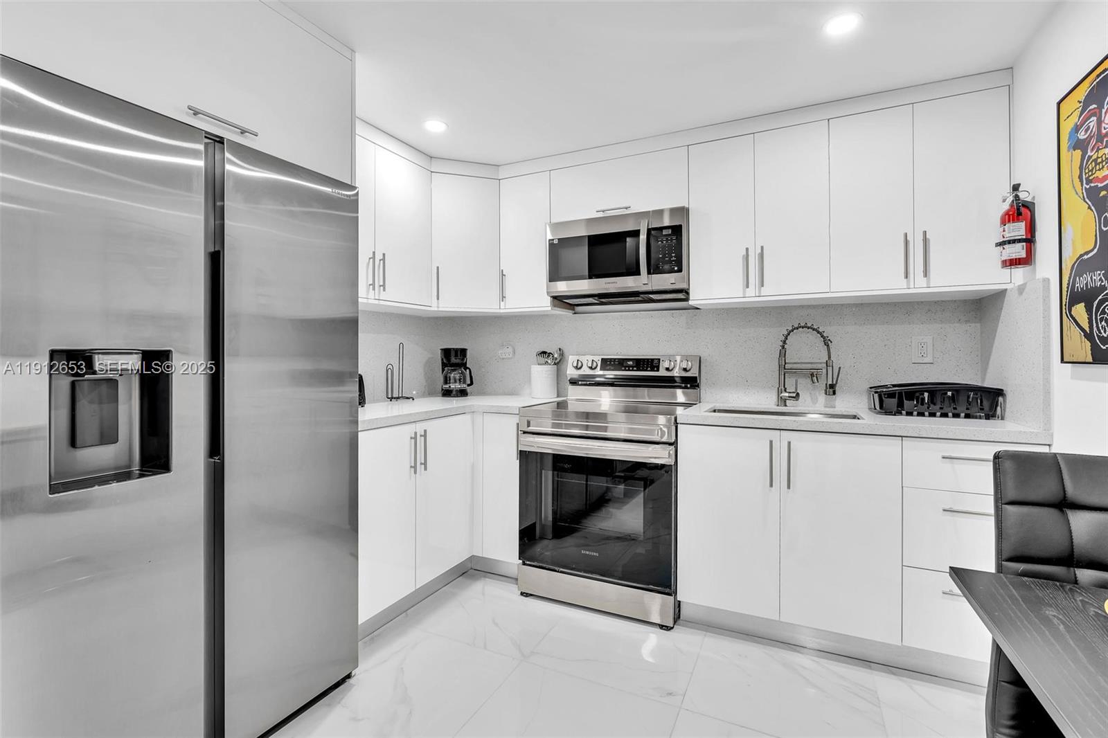 923 Northwest 110th Street, Unit B Miami, FL 33168 - Photo 6 of 18