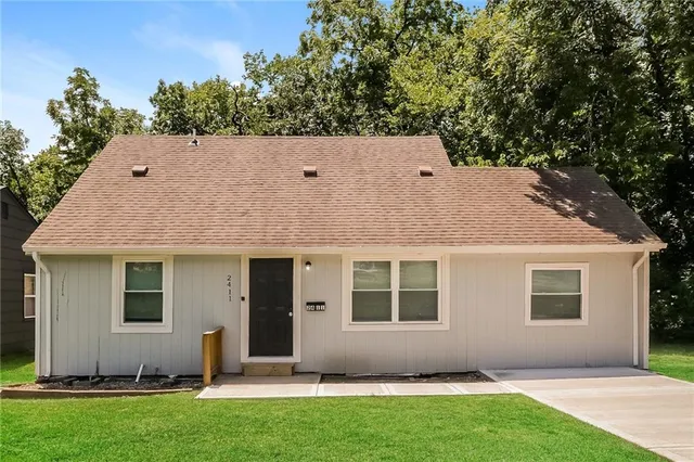 $1,445 | 2411 East 77th Street, Kansas City, MO 64132