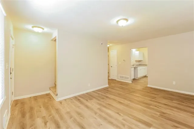 $1,445 | 2411 East 77th Street, Kansas City, MO 64132