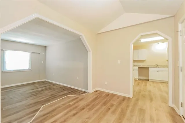 $1,445 | 2411 East 77th Street, Kansas City, MO 64132