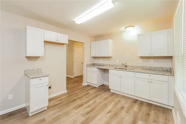 $1,445 | 2411 East 77th Street, Kansas City, MO 64132