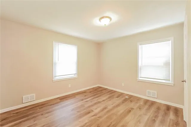 $1,445 | 2411 East 77th Street, Kansas City, MO 64132