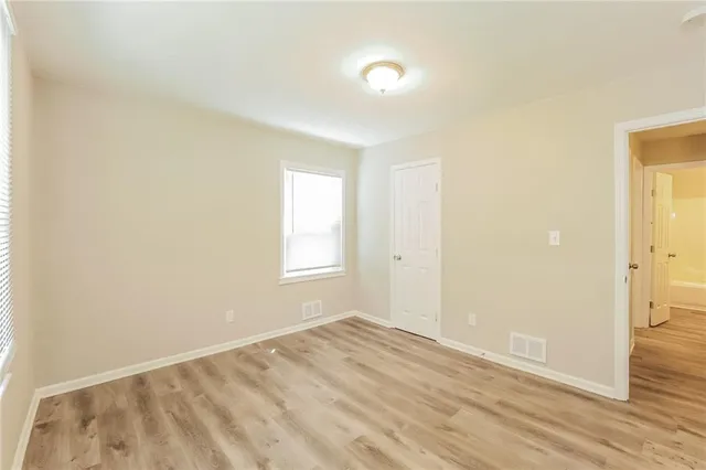 $1,445 | 2411 East 77th Street, Kansas City, MO 64132