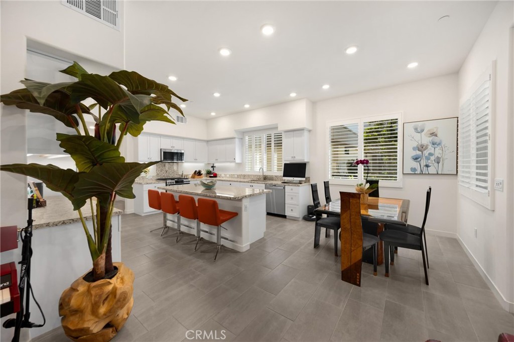 1867 Union Street Anaheim, CA 92805 - Photo 6 of 49