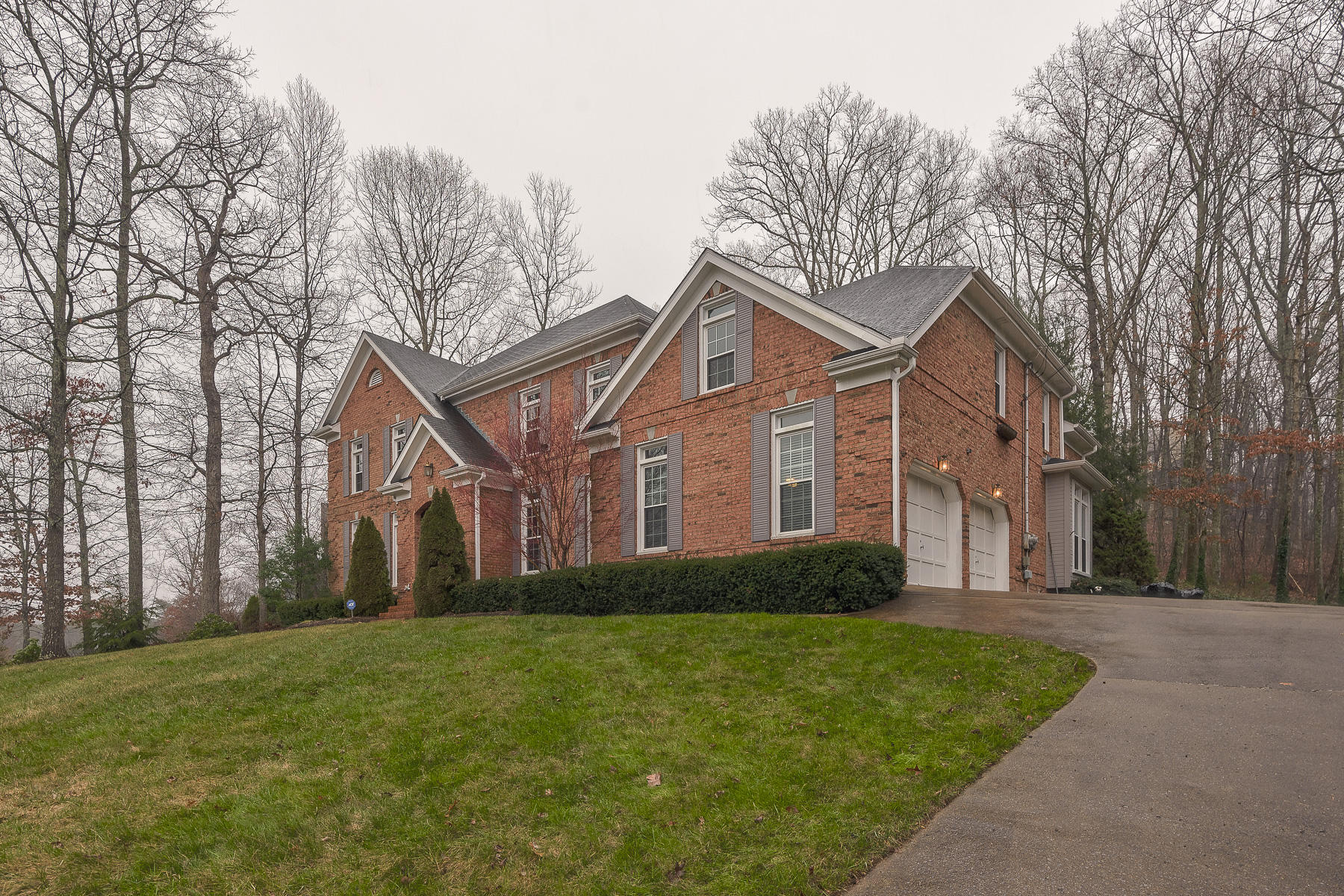 55 Cool Spring Road Signal Mountain, TN 37377 - Photo 2 of 29 Front View