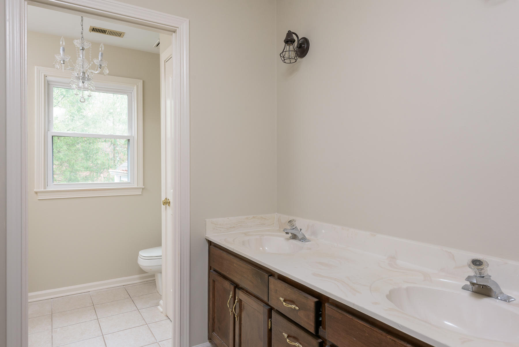55 Cool Spring Road Signal Mountain, TN 37377 - Photo 23 of 29 Hall Bathroom