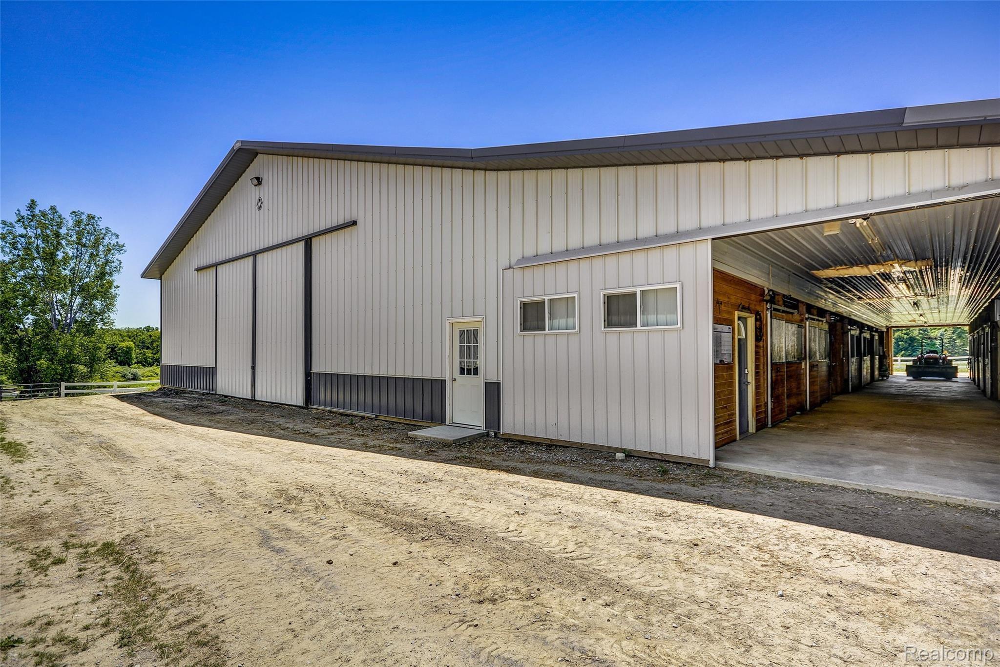 2356 East Cook Road Grand Blanc, MI 48439 - Photo 47 of 76 2356_E_Cook_59.jpg