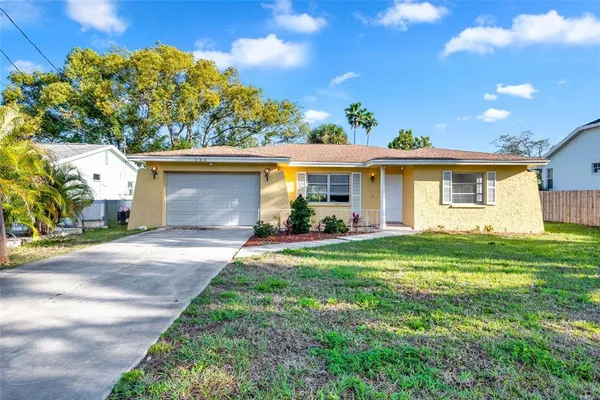 $2,600 | 124 Crystal Beach Avenue, Crystal Beach, FL 34683