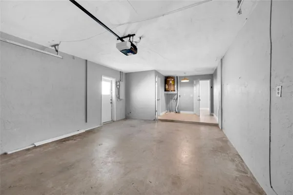 $2,600 | 124 Crystal Beach Avenue, Crystal Beach, FL 34683