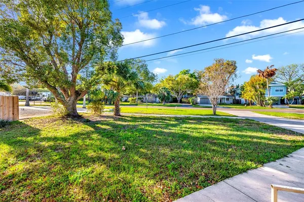 $2,600 | 124 Crystal Beach Avenue, Crystal Beach, FL 34683