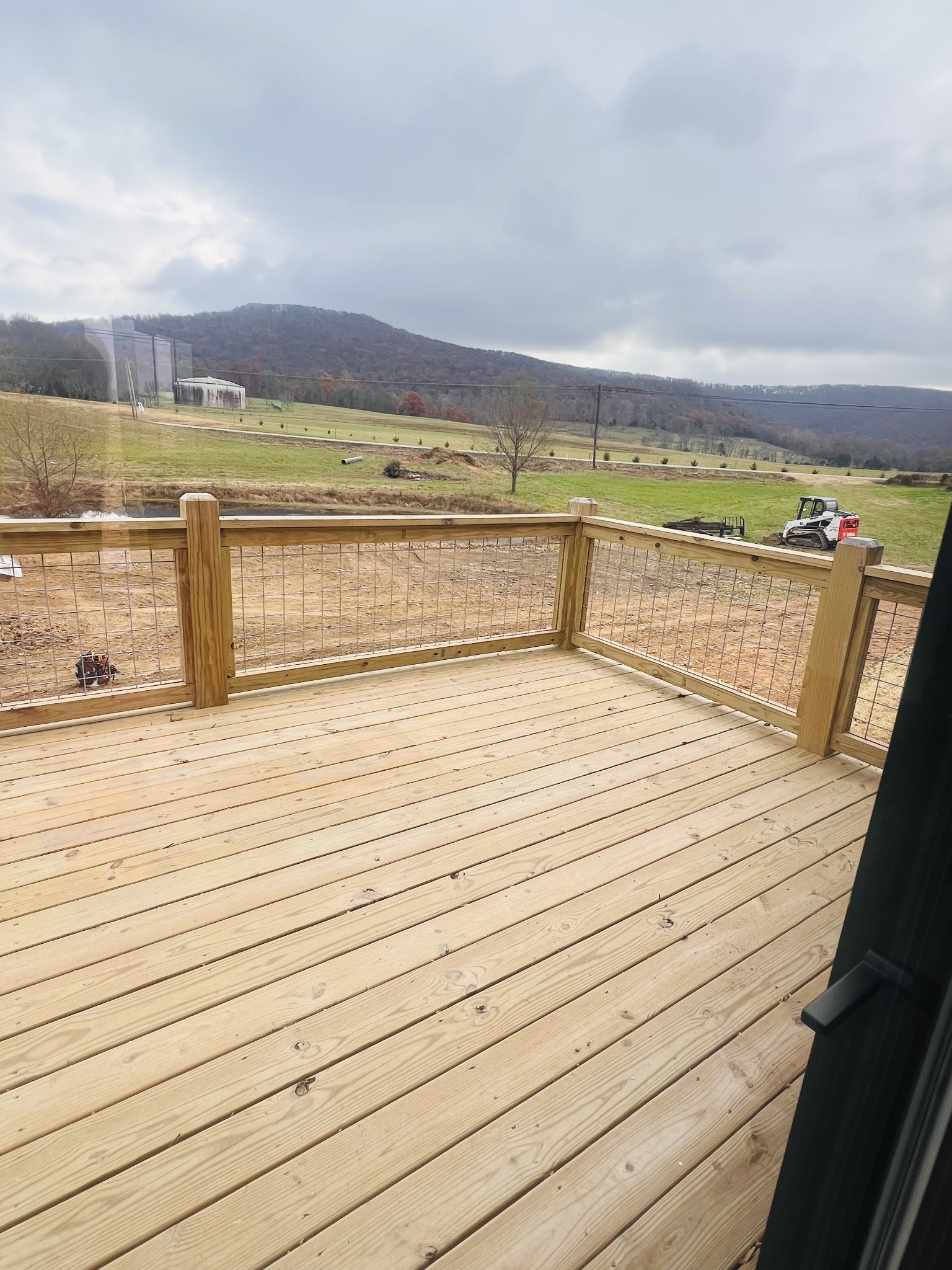 1769 Viola Road McMinnville, TN 37110 - Photo 10 of 28 a view of an ocean and beach