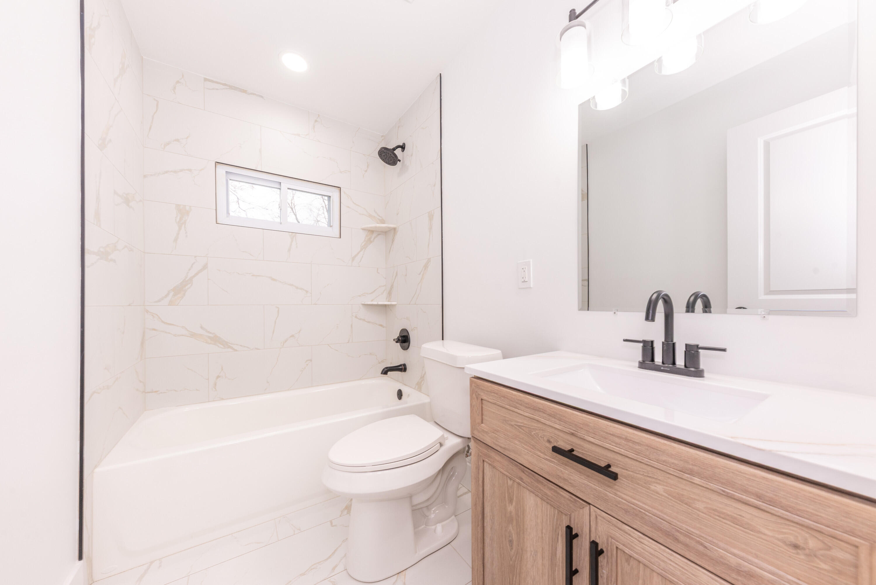 33988 Richard Street Wayne, MI 48184 - Photo 13 of 35 Main Bath